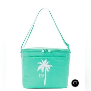 Soft insulated cool bag